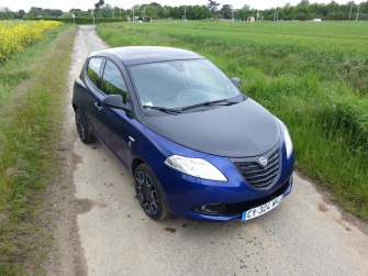 Essai : Lancia Ypsilon S by Stade Français