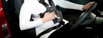 Une ceinture de sécurité pour femmes enceintes