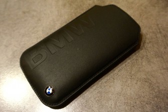 Un téléphone version BMW