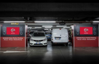 Avec la Nissan Pulsar, se garer est un jeu d’enfant