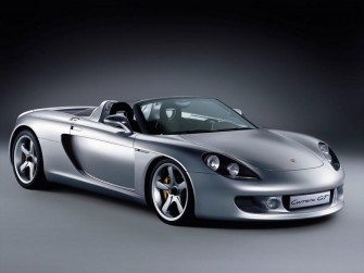 La fille de Paul Walker attaque Porsche en justice