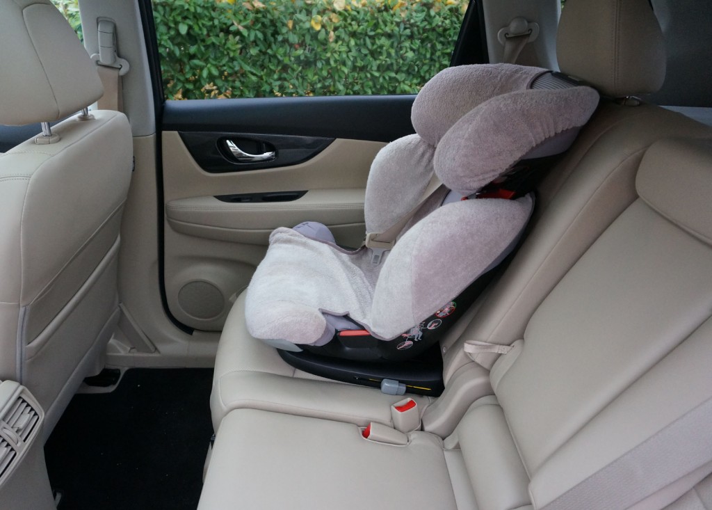 Nissan x best sale trail 3 isofix