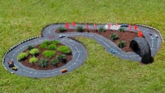 Un circuit auto dans votre jardin ?