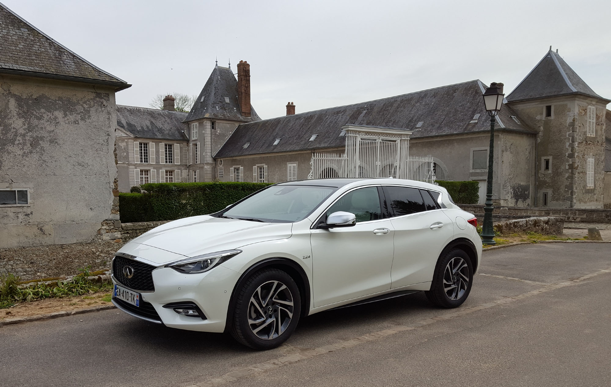 infiniti-q30-essai-2016-photos (52)