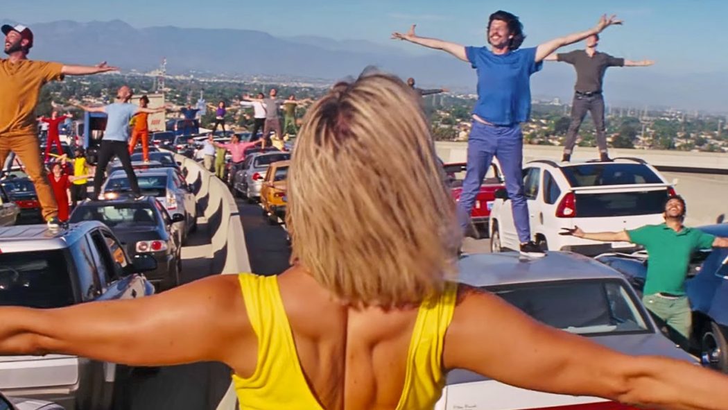 la-la-land-cars-people