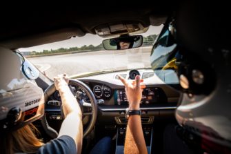 Le Porsche Experience Center lance un stage de pilotage pour les femmes