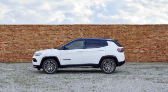 Essai Jeep Compass e-Hybrid MY24 : pertinent face à la concurrence