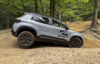 Essai Jeep Avenger 4xe : virée tout-terrain dans les Yvelines, mode plaisir activé