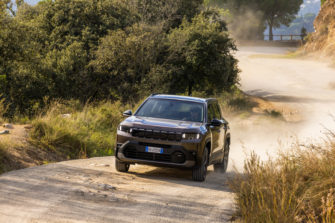 Essai Jeep Compass e-Hybrid : le renouveau maîtrisé d’un SUV au caractère inimitable