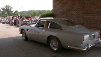 James Bond : comment l’automobile est devenue un outil de séduction et de pouvoir