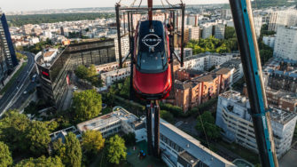 Le Nissan Qashqai bat le record du monde du plus haut saut à l’élastique avec une voiture