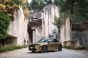 Le retour de Lancia en France avec la nouvelle Ypsilon : une renaissance attendue