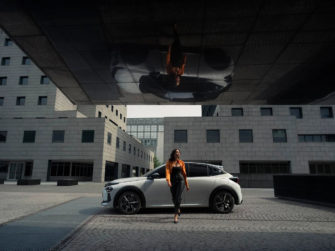 Duel à watts égaux : Lancia Ypsilon HF contre Volkswagen Golf GTI, la revanche de l’électrique