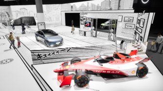 Nissan transforme son stand en manga géant au Japan Mobility Show 2025