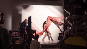 Calendrier Pirelli 2026 : quand les femmes, les éléments et l’émotion ne font plus qu’un