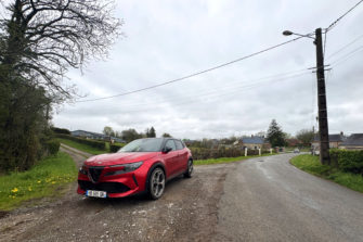 Rallye carto “Boucles Ferronnoises” : se perdre en Alfa Romeo Junior Veloce pour mieux savourer la route