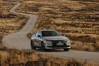 Essai DS N°4 Plug-in Hybrid : Paris-Deauville pour vérifier les promesses du voyage à la française