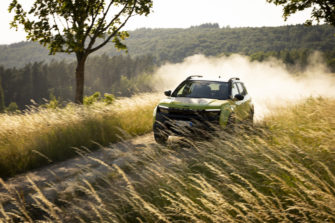 Essai Jeep Avenger 4xe : et si le plus grand voyage commençait à 20 kilomètres de chez vous ?