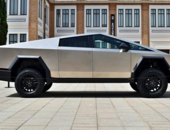 Tesla Cybertruck : les ventes continuent de chuter, malgré le soutien des entreprises d&rsquo;Elon Musk