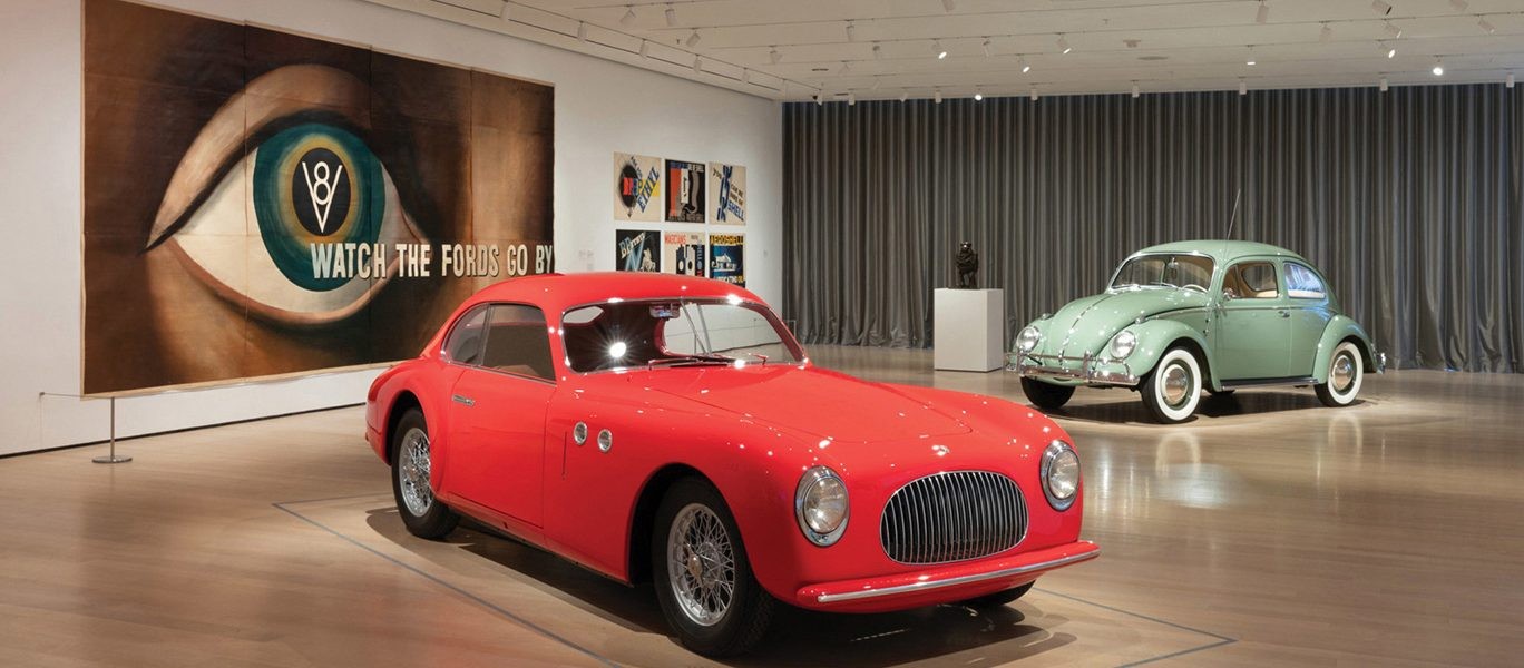 berlinette Cisitalia 202 GT rouge exposee au musee pour les voitures au MoMA