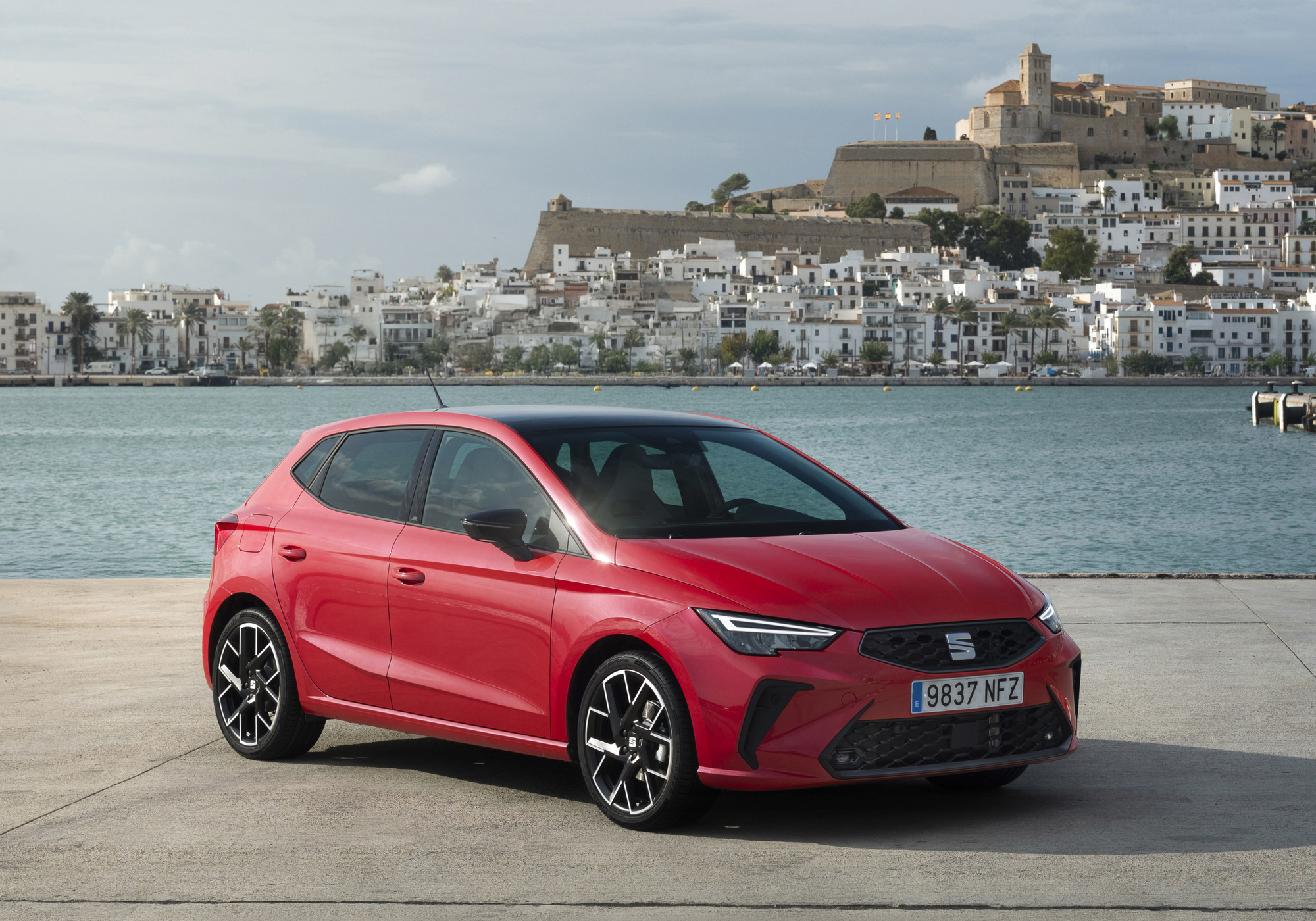 nom de voiture seat ibiza inspiree par une ville