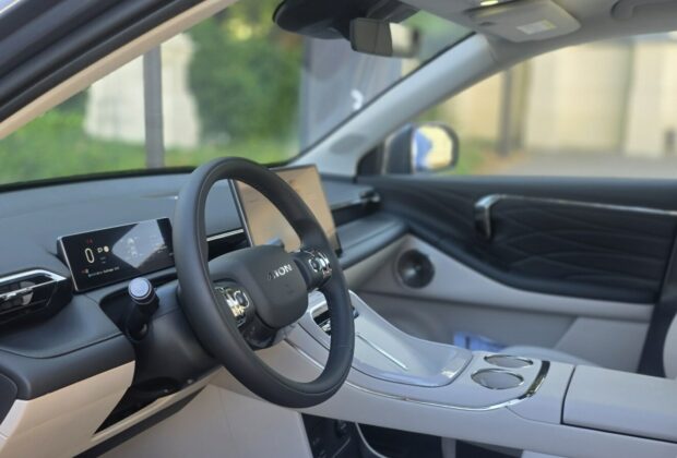 Habitacle et console centrale de l’AION V