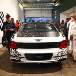 Bentley Torcal bleu Sequin et Flying Spur phosphorescente par Death Spray Custom a New York