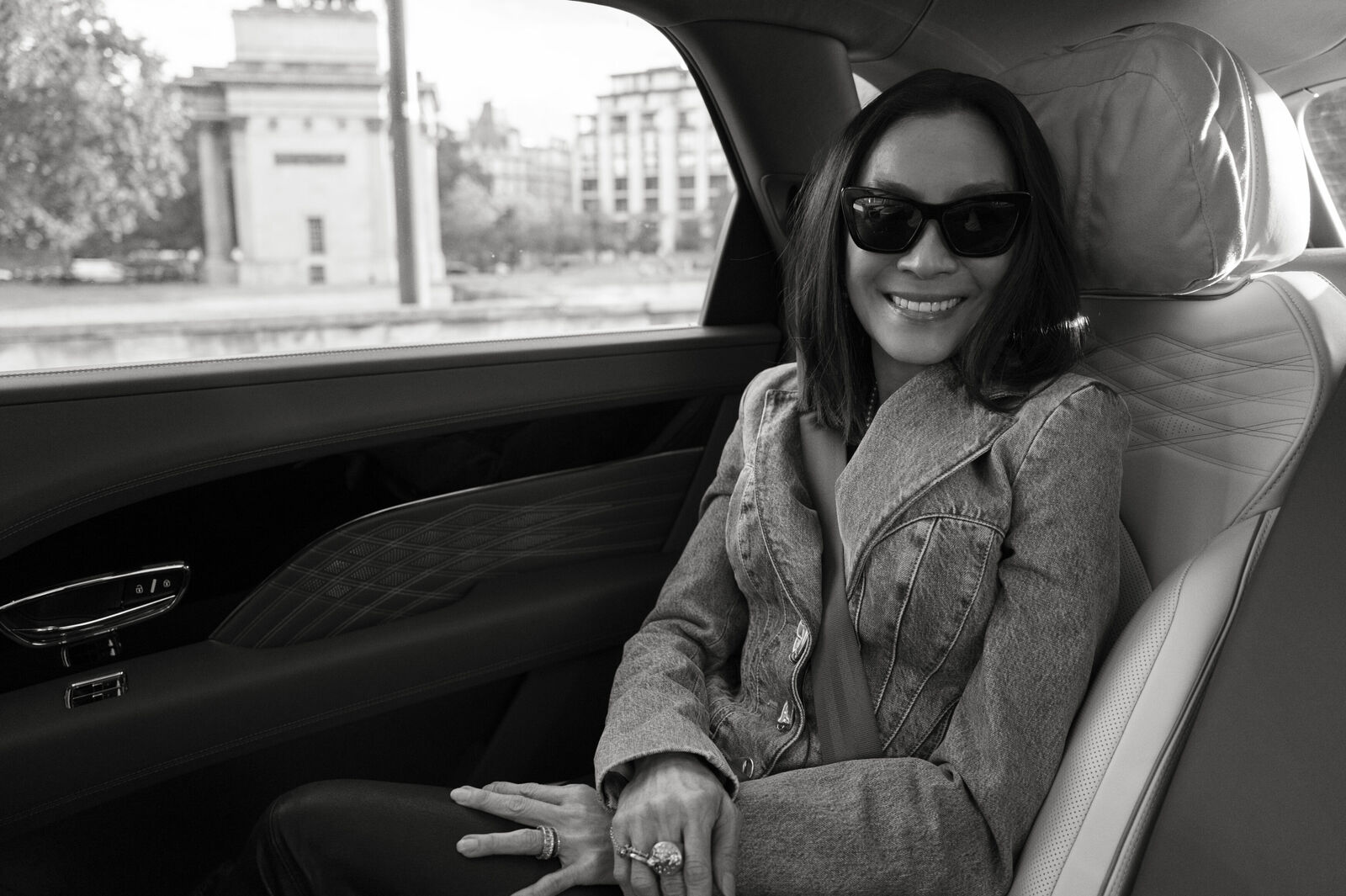portrait de l actrice Michelle Yeoh ambassadrice officielle de Bentley Motors
